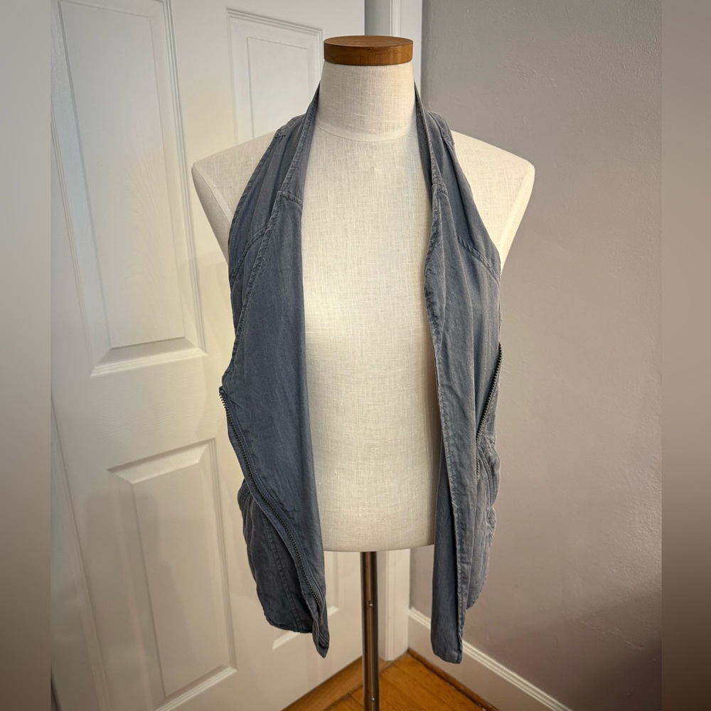 Helmut Lang grey, women’s zip vest. Size Medium
